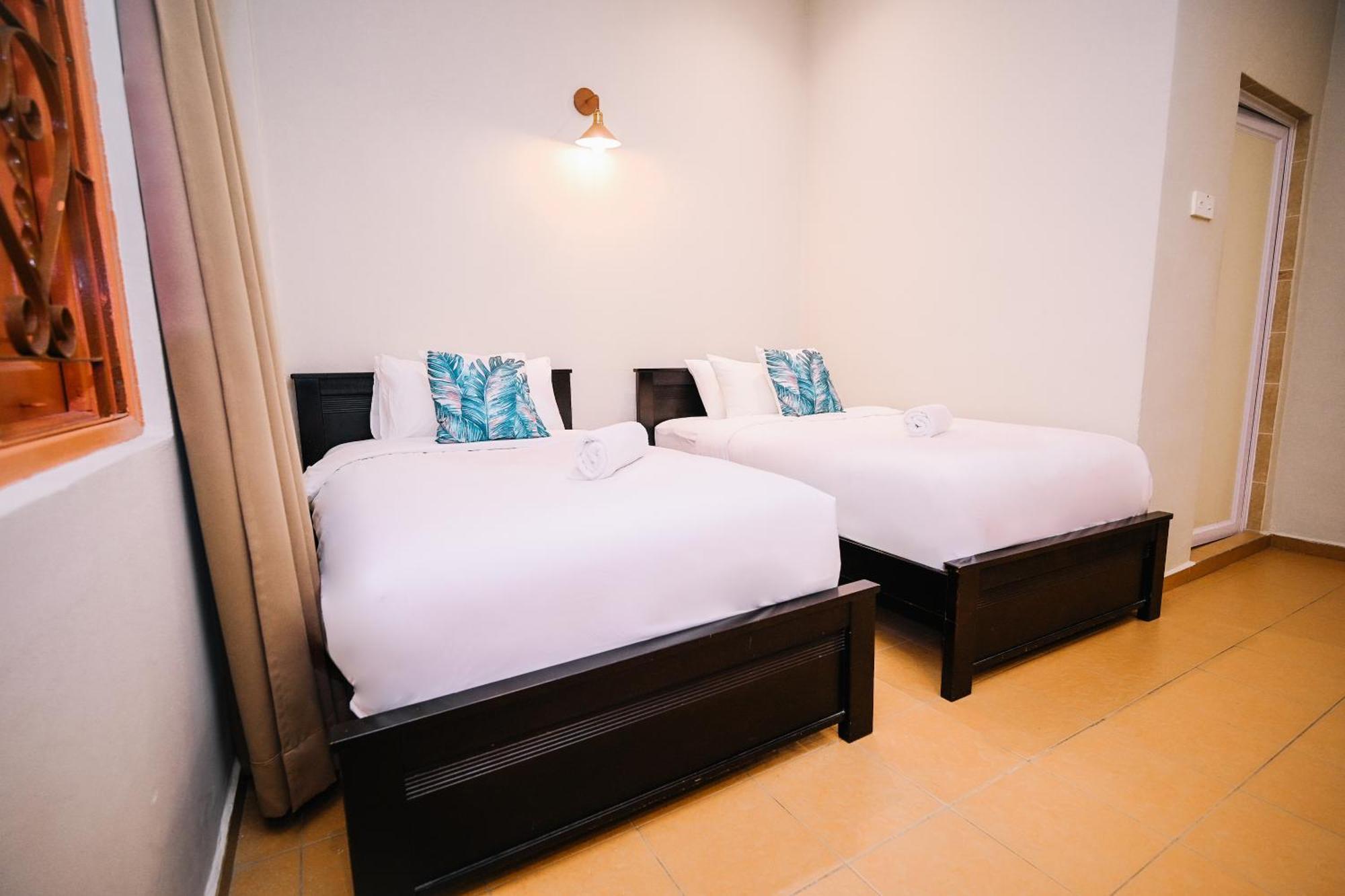 Swing & Pillows - Jonker Street Hotel